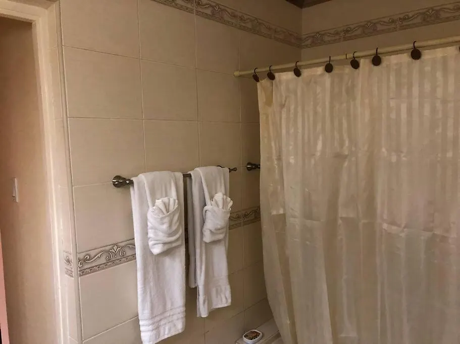Oceanfront Two Bedroom Suite - Amazing Ocean Views Montego Bay Apartment